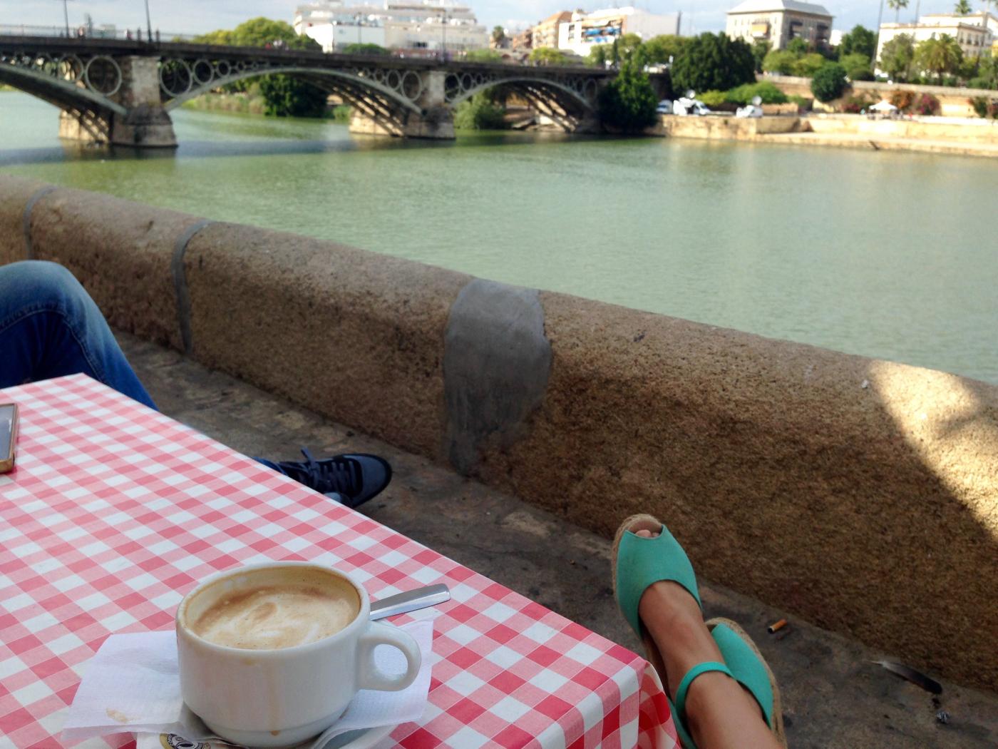 A normal work day in Spain includes long coffee breaks.